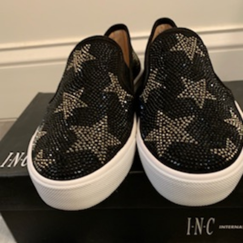 INC INTERNATIONAL CONCEPTS Slip-Ons Stars BLK 7.5